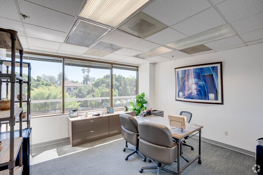 More Photos Of 350 W Colorado Blvd, Pasadena Office For Lease