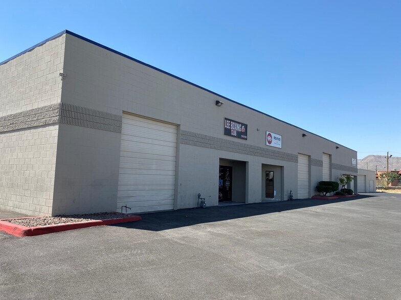 More Photos Of 8626 Dyer St, El Paso Showroom For Lease