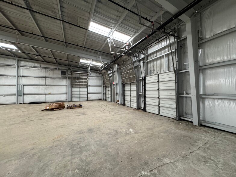 More Photos Of 1418 Poplar Ln, Nashville Manufacturing For Lease