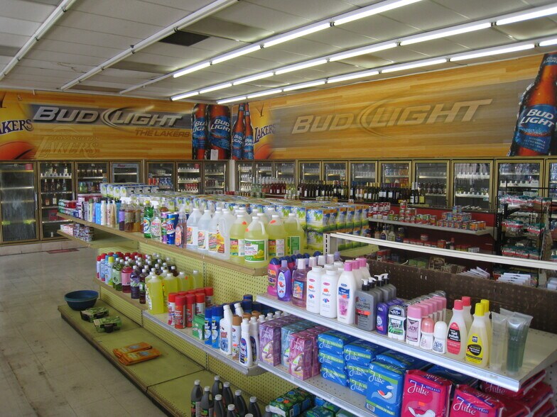 More Photos Of 12845-12855 Prairie Ave, Hawthorne Convenience Store For Lease