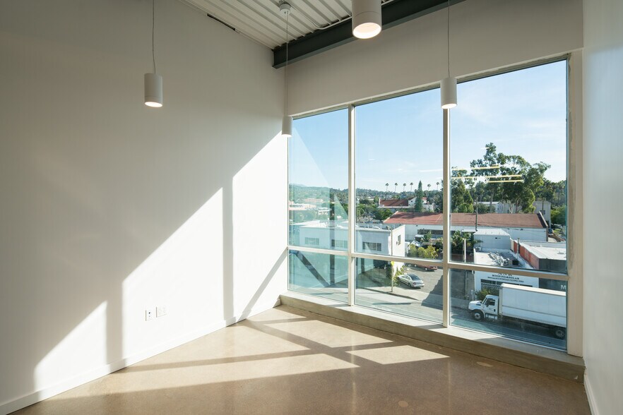 More Photos Of 5015 Eagle Rock Blvd, Los Angeles Loft Creative Space For Lease