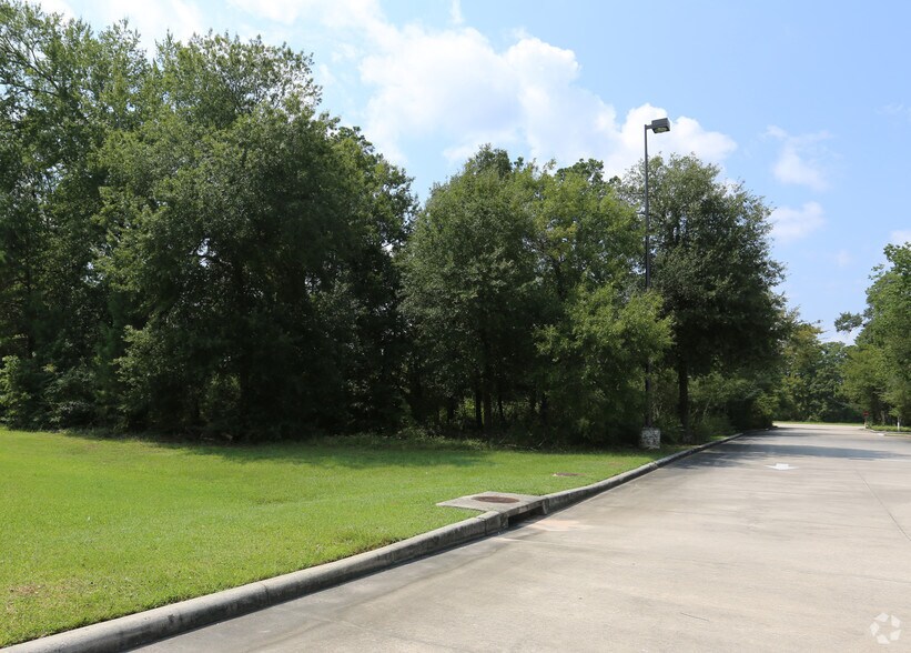 More Photos Of 9420 College Park Dr, The Woodlands Unknown For Lease