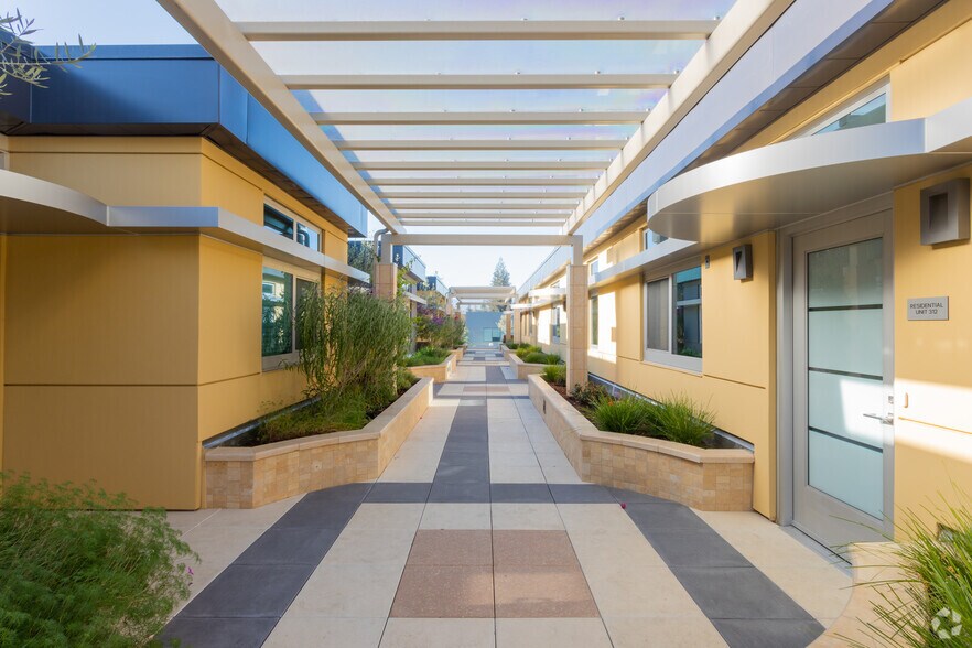 More Photos Of 425 Page Mill Rd, Palo Alto Multifamily For Sale