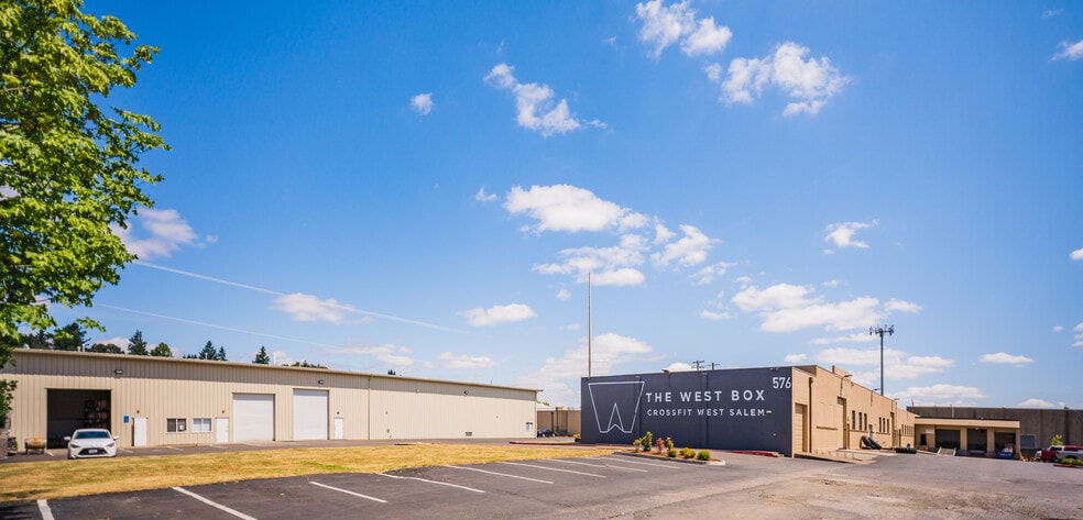 More Photos Of 576 Patterson St NW, Salem Warehouse For Lease