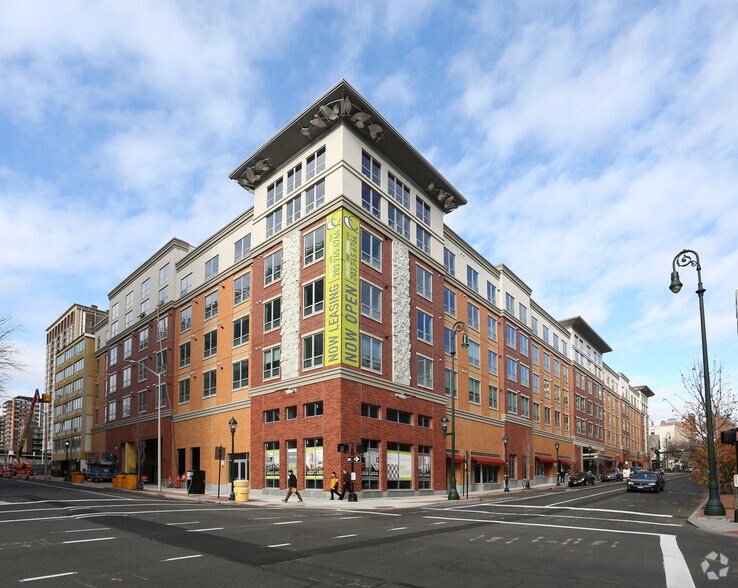 More Photos Of 200 College St, New Haven Apartments For Lease