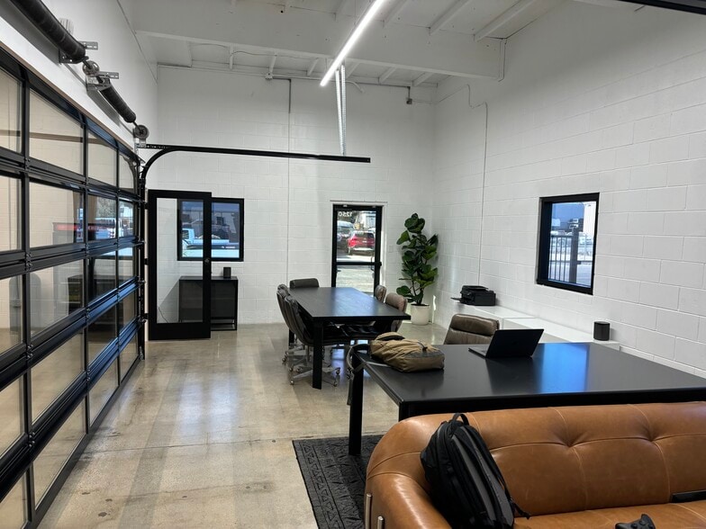 More Photos Of 1250-1264 Industrial Ave, Escondido Warehouse For Lease