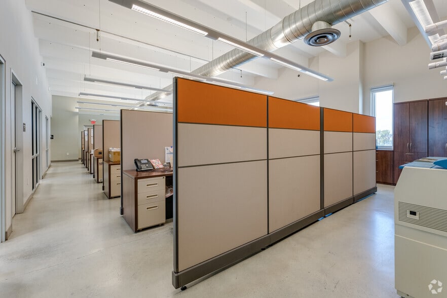 More Photos Of 2200 SW 67th Ave, Miami Medical For Sale