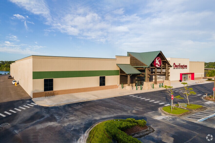 Primary Photo Of 13075 City Square Dr, Jacksonville General Retail For Lease