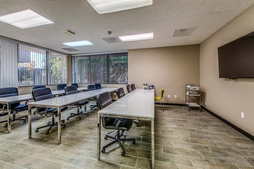 More Photos Of 1301 E Orangewood Ave, Anaheim Office For Sale