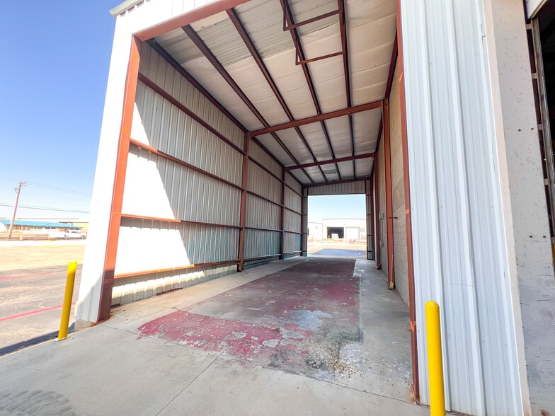 More Photos Of 1105 S Grandview Ave, Odessa Industrial For Sale