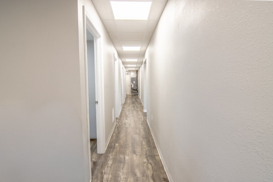 More Photos Of 3284 Morris St, Saint Petersburg Warehouse For Sale