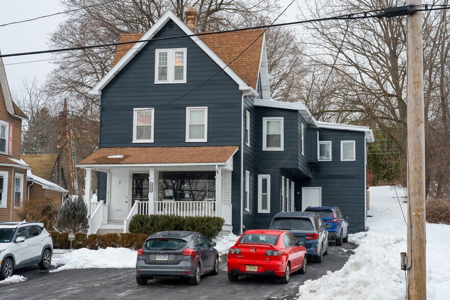 More Photos Of 1029 Lancaster Ave, Berwyn Apartments For Lease