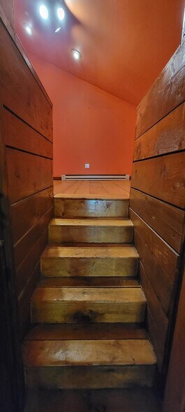 More Photos Of 325 N Main St, Liberty Flex For Lease