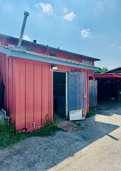 More Photos Of 2816 Lafferty Rd, Pasadena Apartments For Sale