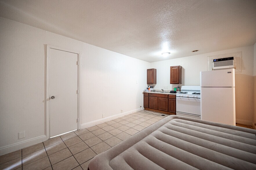More Photos Of 5900 Cassedy Ln, Las Vegas Apartments For Sale