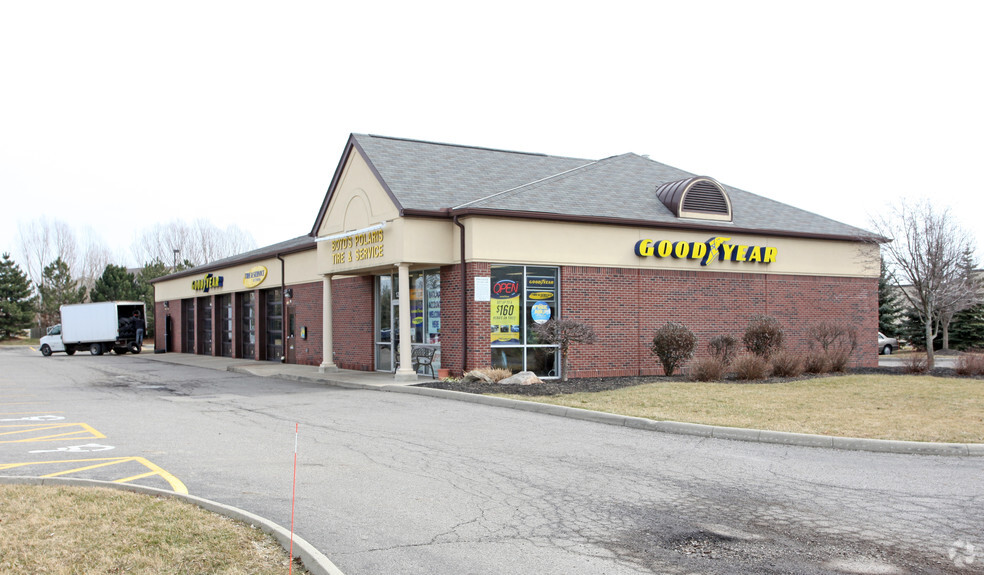 Primary Photo Of 1290 E Powell Rd, Lewis Center Auto Repair For Sale