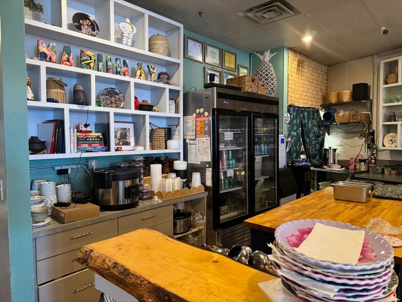 More Photos Of 5150 Buford Hwy NE, Doraville Storefront For Lease