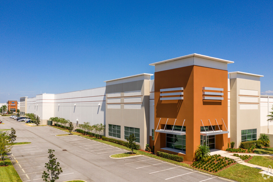 Primary Photo Of 1801 Boice Pond Rd, Orlando Distribution For Lease