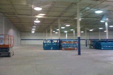 More Photos Of 5701-5711 Steeles Av W, Toronto Showroom For Lease