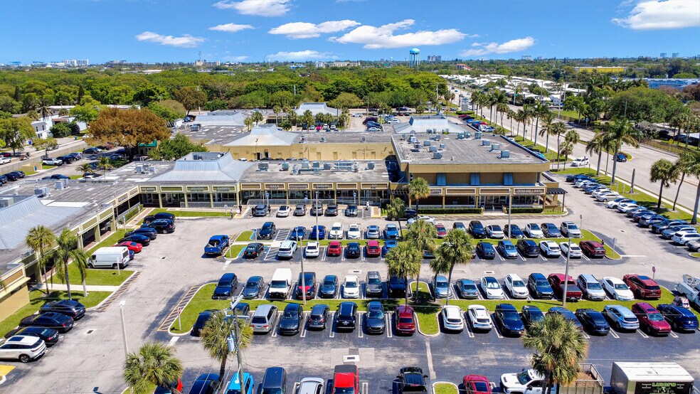 More Photos Of 3359-3399 Sheridan St, Hollywood Storefront For Lease