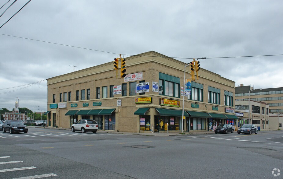 Primary Photo Of 352 Fulton Ave, Hempstead Storefront Retail Office For Lease