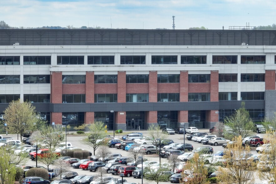 More Photos Of 1000 Westinghouse Dr, Cranberry Township Office For Lease