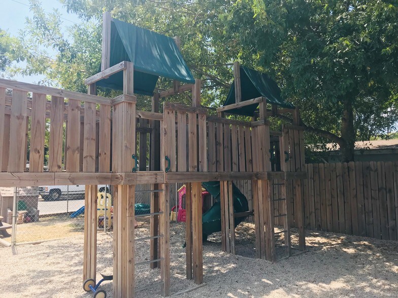 More Photos Of 7223 Green Oak Pl, San Antonio Daycare Center For Sale
