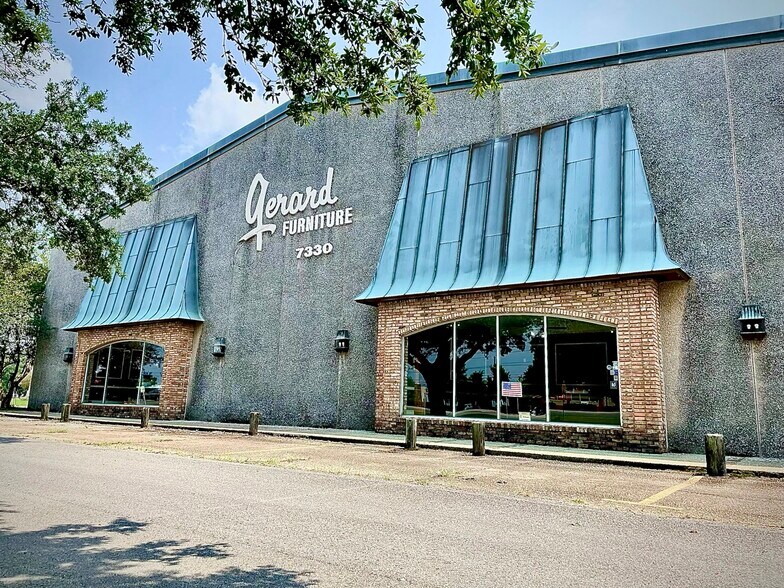 Primary Photo Of 7330 Florida Blvd, Baton Rouge Freestanding For Sale