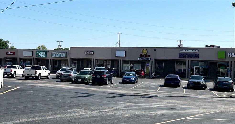 More Photos Of 440 Plaza, Killeen Unknown For Lease