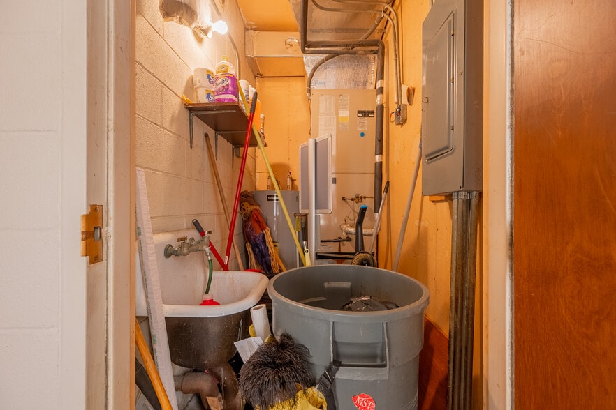 More Photos Of 65 E Main St, Pulaski Loft Creative Space For Sale