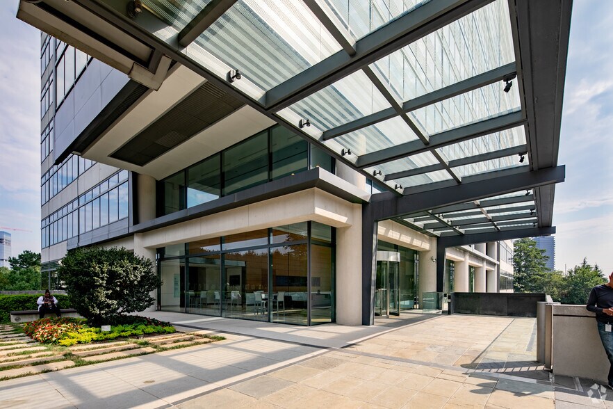 More Photos Of 1001 Summit Blvd, Atlanta Unknown For Lease