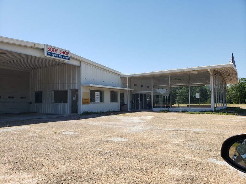 More Photos Of 1106 S Palestine St, Athens Auto Dealership For Lease