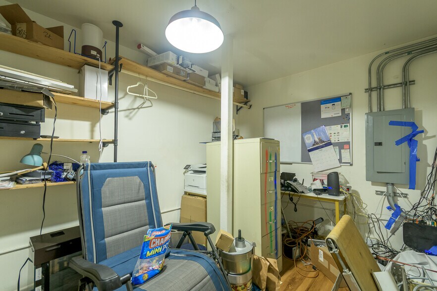 More Photos Of 853 E Manchester Ave, Los Angeles Restaurant For Sale