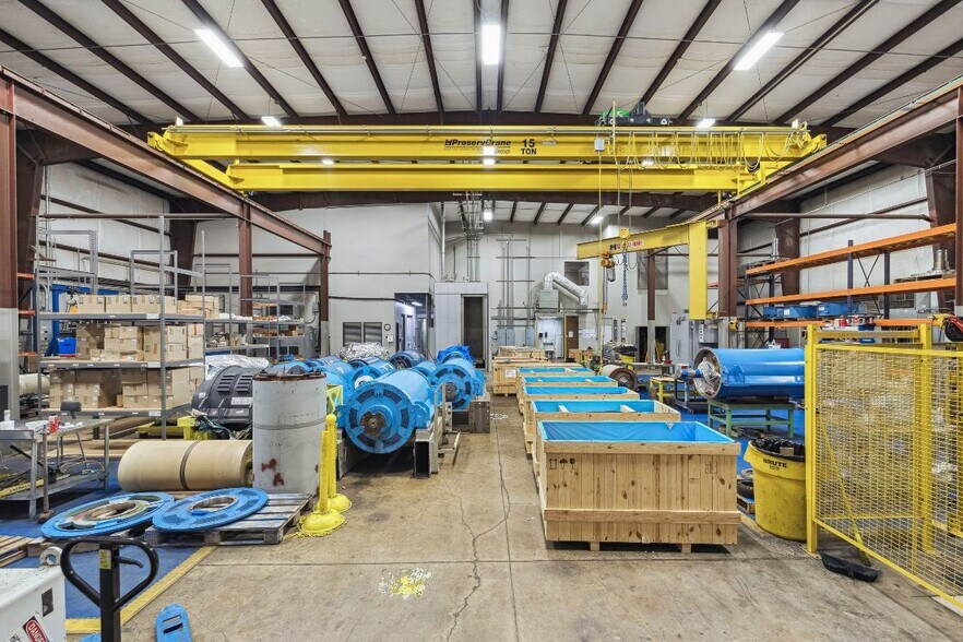 More Photos Of 25707 Southwest Fwy, Rosenberg Light Manufacturing For Sale