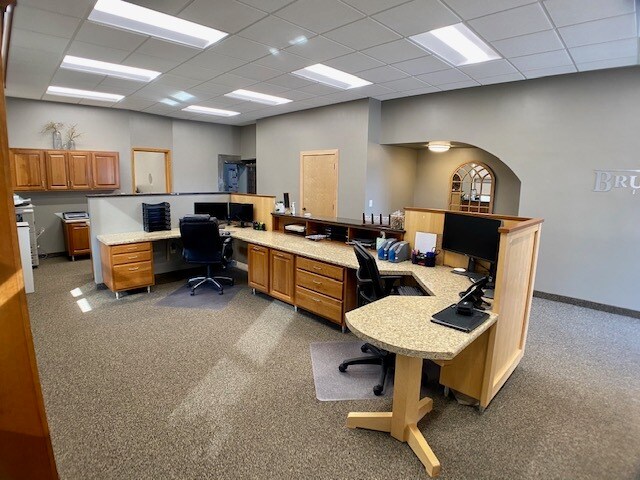 More Photos Of 1 N Main St, Hillsboro Office For Sale