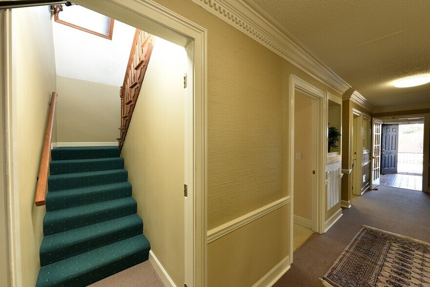 More Photos Of 2601 Sandy Plains Rd, Marietta Office For Sale