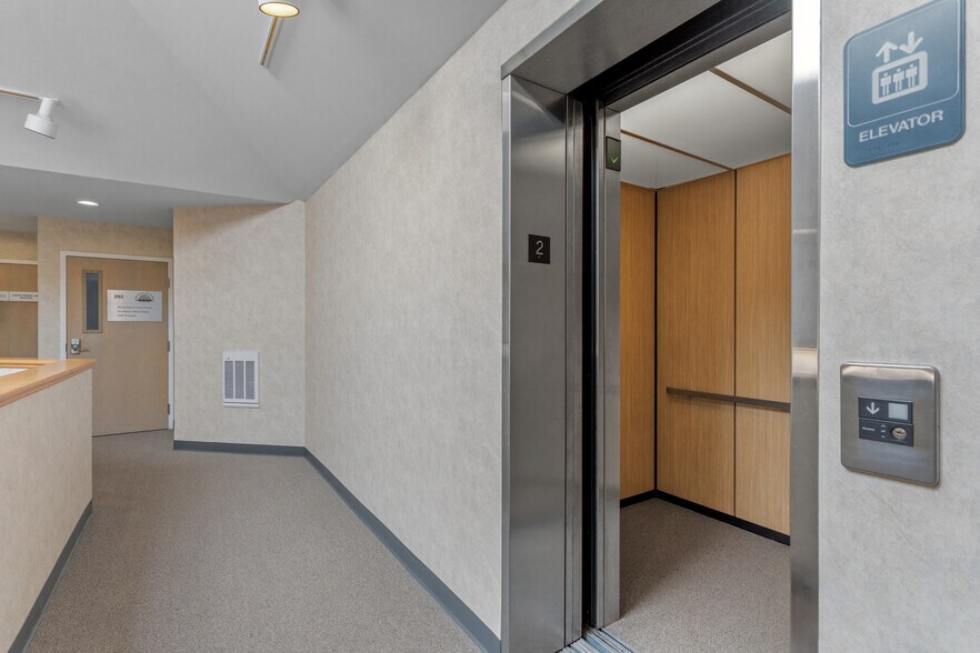More Photos Of 320 Phillips St, North Kingstown Medical For Sale
