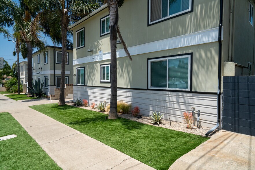 More Photos Of 731 Owen Dr, Huntington Beach Apartments For Sale