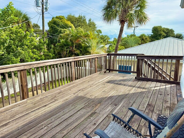 More Photos Of 442 4th Ave, Indialantic Office For Lease