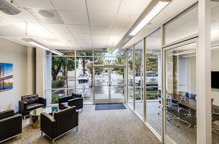 More Photos Of 2180 Ringwood Ave, San Jose Light Distribution For Sale