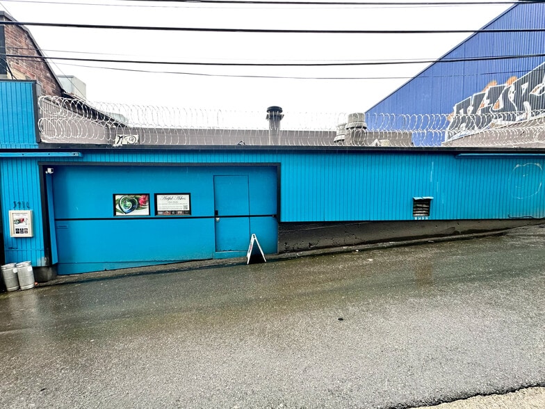 More Photos Of 5416 Shilshole Ave NW, Seattle Warehouse For Sale