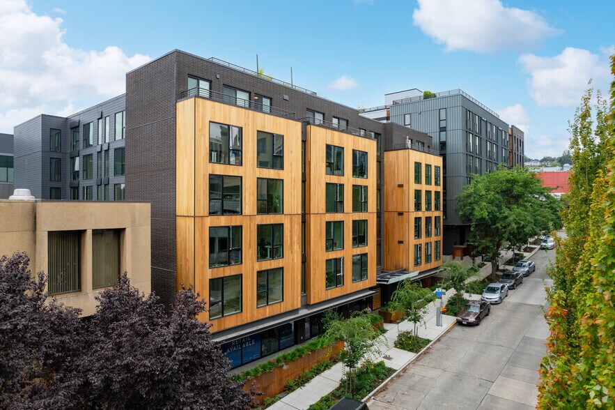 Primary Photo Of 417 2nd Ave W, Seattle Apartments For Lease