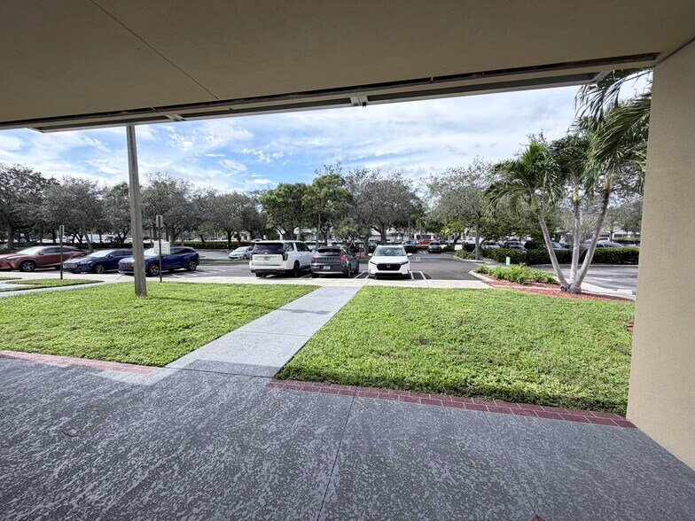 More Photos Of 2359-2367 N University Dr, Coral Springs Unknown For Lease