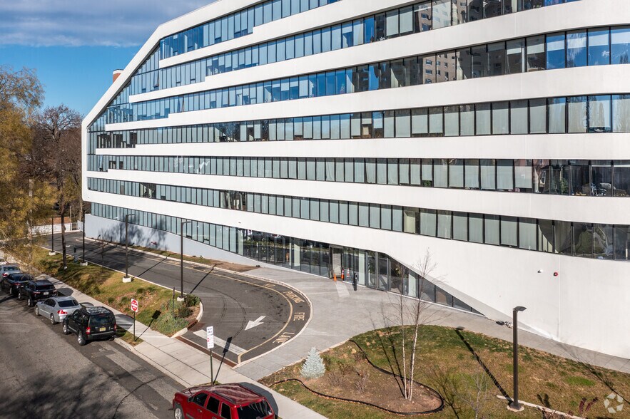 More Photos Of 315 S Harrison St, East Orange Apartments For Lease