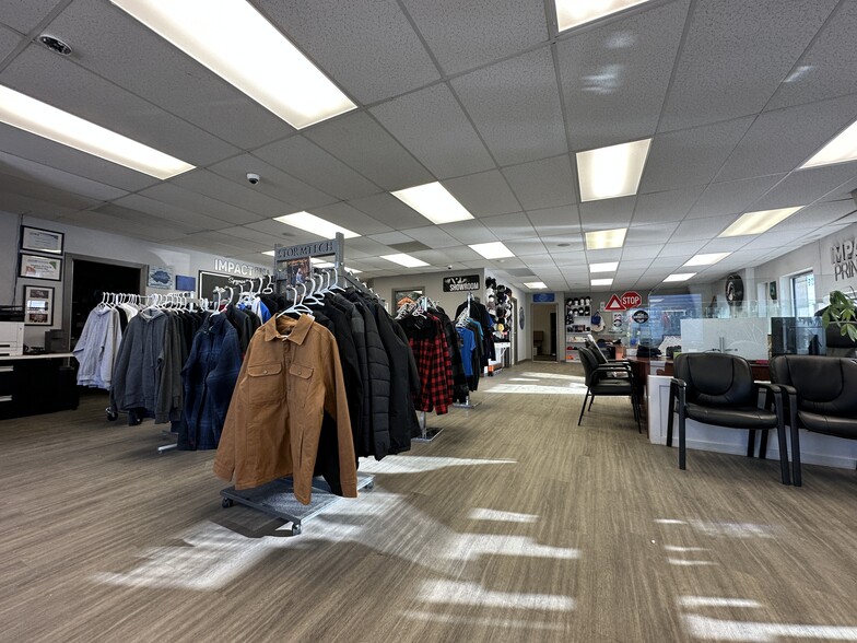 More Photos Of 12615 100 St, Grande Prairie Light Distribution For Lease