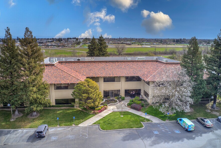 More Photos Of 3840 Rosin Ct, Sacramento Office For Lease