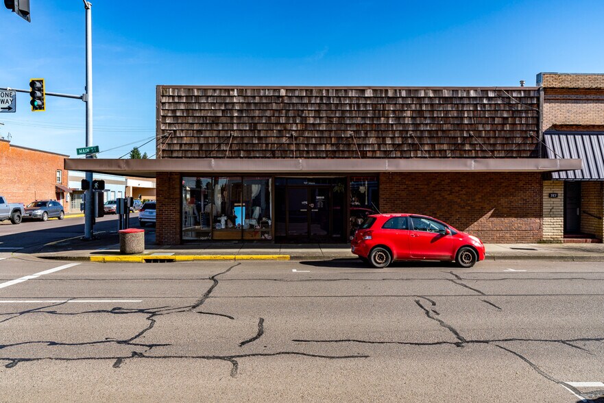 More Photos Of 707 S Main St, Lebanon Office For Sale