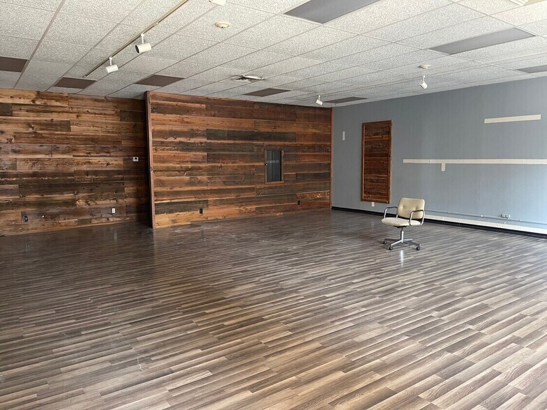 More Photos Of 1116-1120 Grand Blvd, Kansas City Storefront For Lease