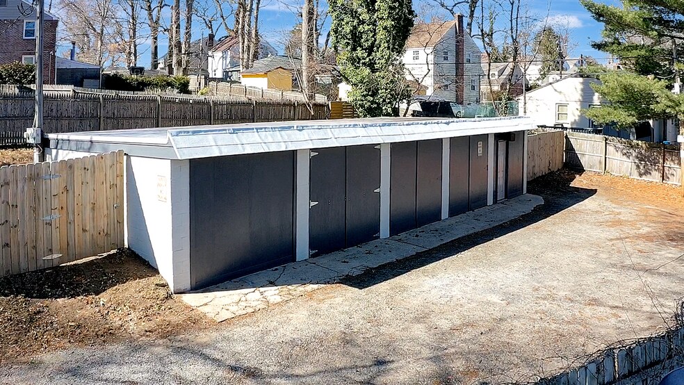 More Photos Of 102 Maple Hill Rd, Wilmington Self Storage For Sale