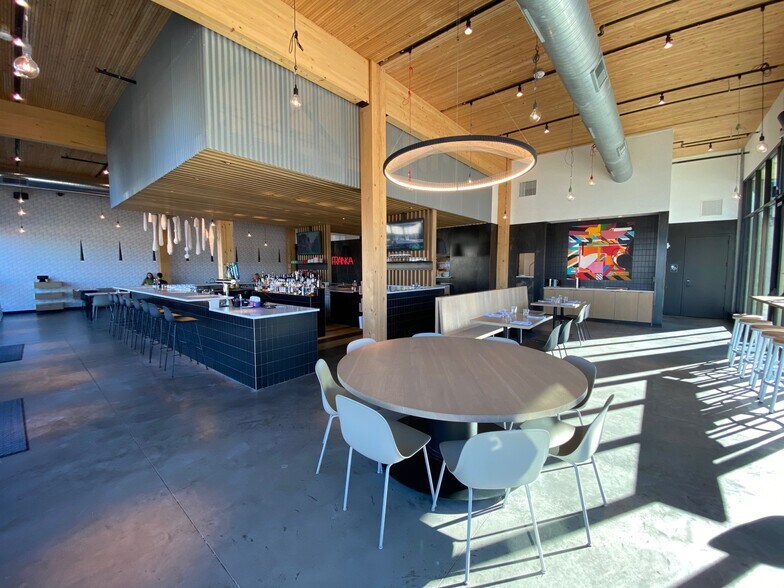 More Photos Of 111 E Grand Ave, Des Moines Office For Lease